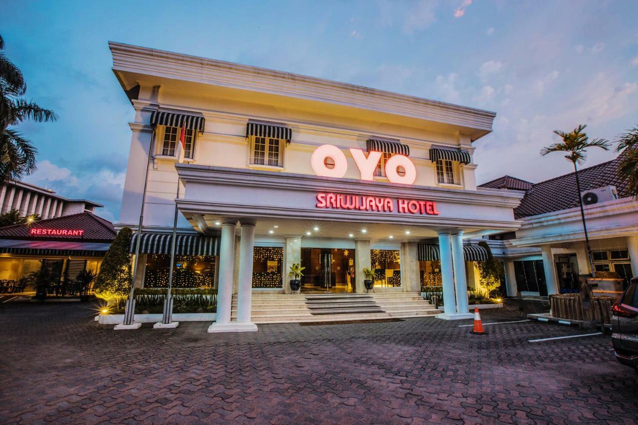ג'קרטה Capital O 534 Sriwijaya Hotel מראה חיצוני תמונה