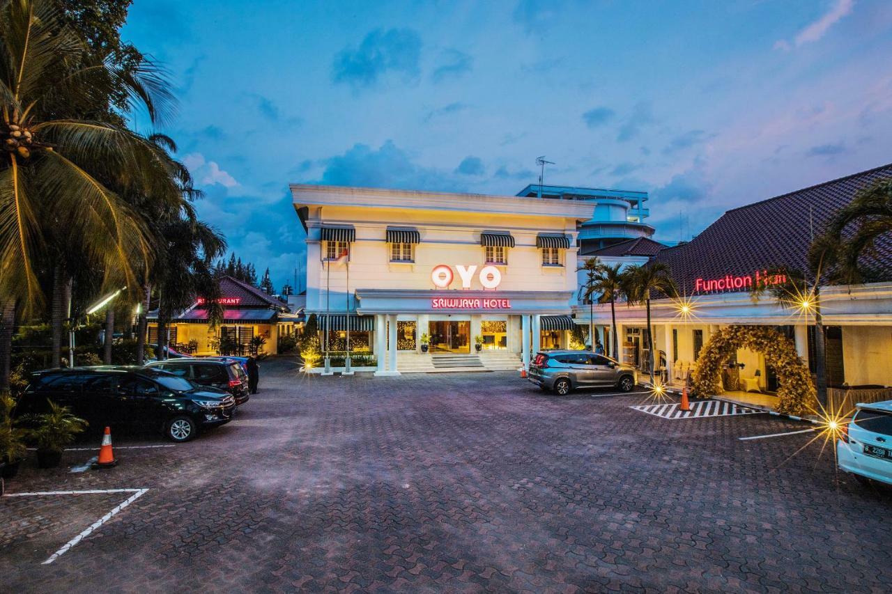 ג'קרטה Capital O 534 Sriwijaya Hotel מראה חיצוני תמונה